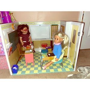 Our generation classroom + two OG dolls